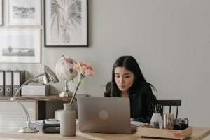 Assistant administratif externalisé : pour quels types d’entreprises et pourquoi l’externaliser ?
